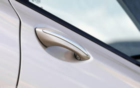 Soft Close cửa hít dành cho BMW được lắp đặt và phân phối bởi Độ Xe Long Thịnh